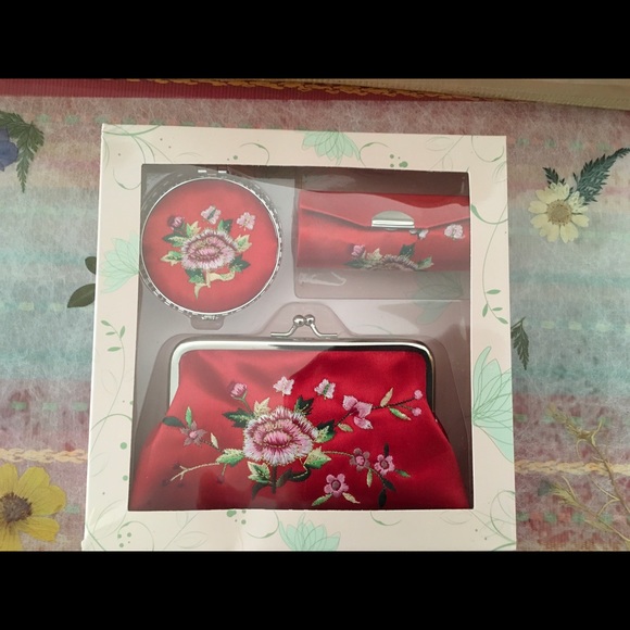 Cute little purse bundle - Picture 3 of 3